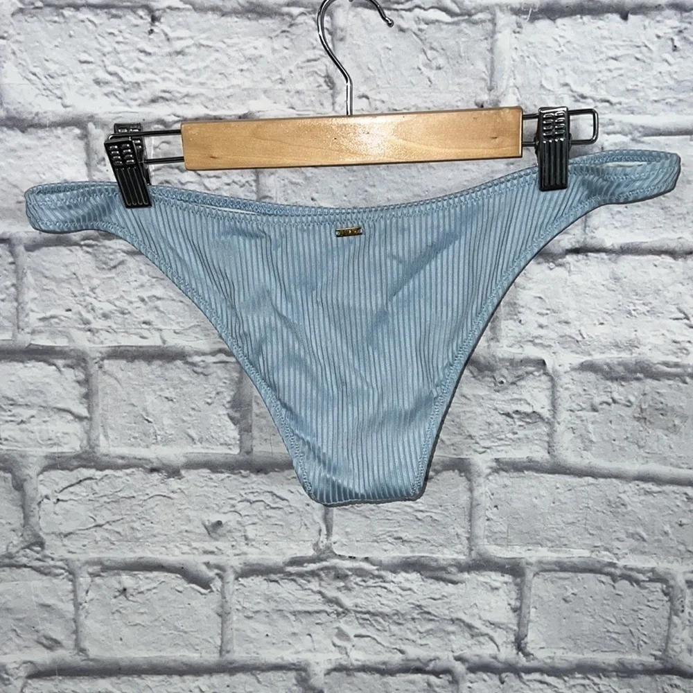 PINK by Victorias secret | light blue | size M